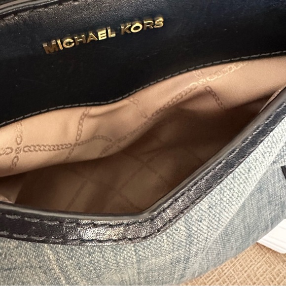 New Michael Kors Raven Stye Washed Denim Large Shoulder Bag with Leather Trim - Picture 2 of 13